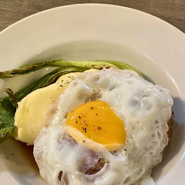 自家製炭焼きハンバーグ