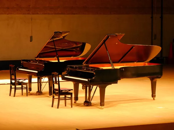 スタインウェイピアノを弾いてみませんか♪