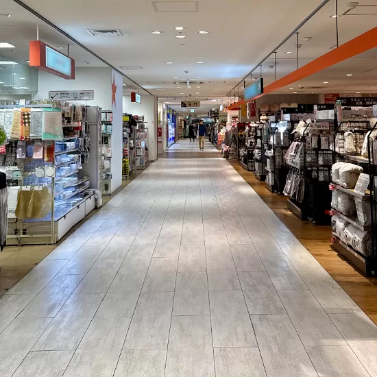 ビーンズ戸田公園 2F 通路